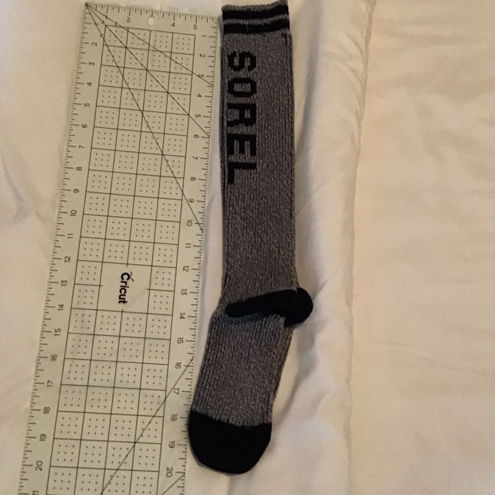 Sorel Women’s Black and Gray Athletic Socks - Picture 4 of 4